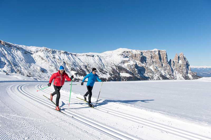 Cross country skiing on the Alpe di Siusi – South Tyrol
